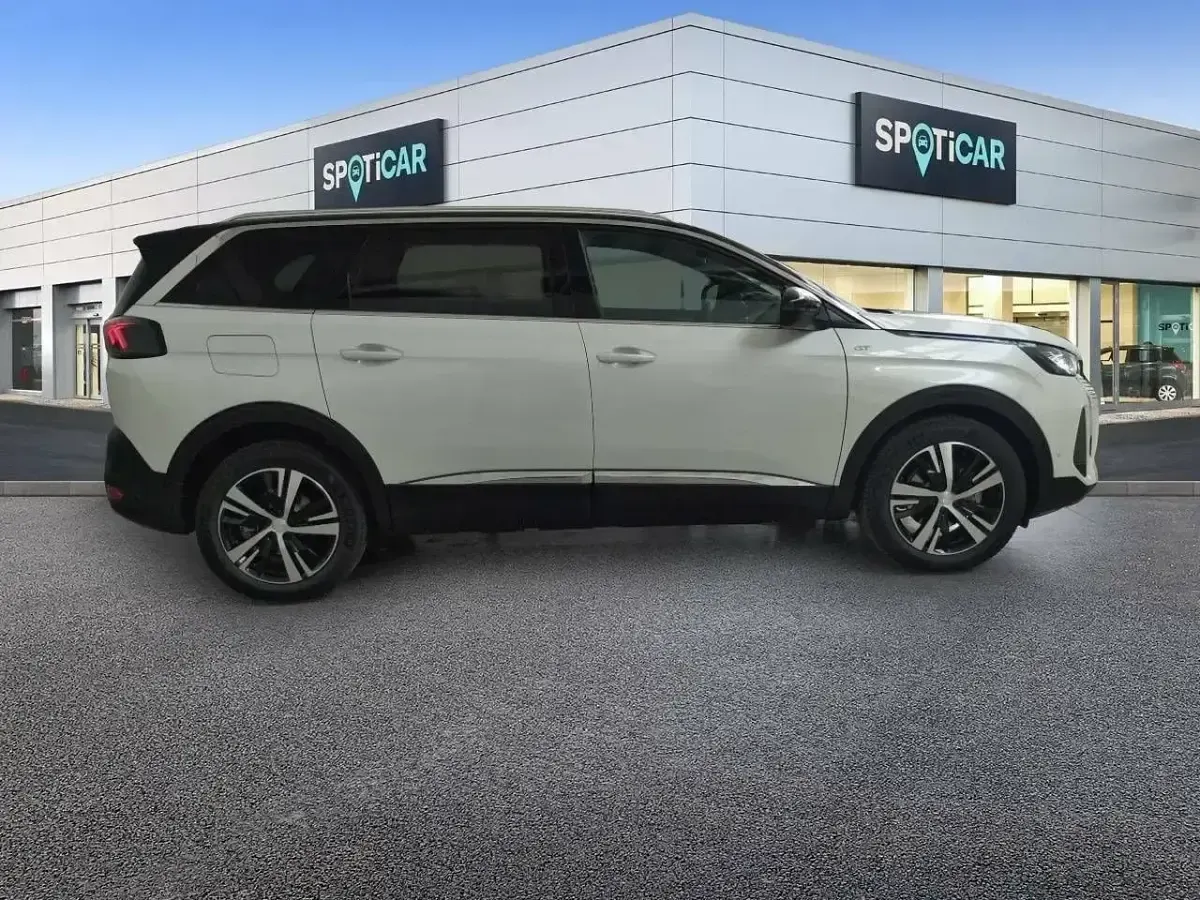Usado Peugeot 5008 GT 130 CV (95 kW) 2023 Blanco Monovolumen