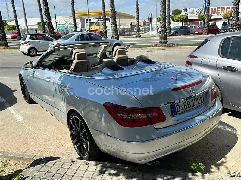 Usado Mercedes E350 Elegance 292 CV (214 kW) 2010 Gris / plata Descapotable