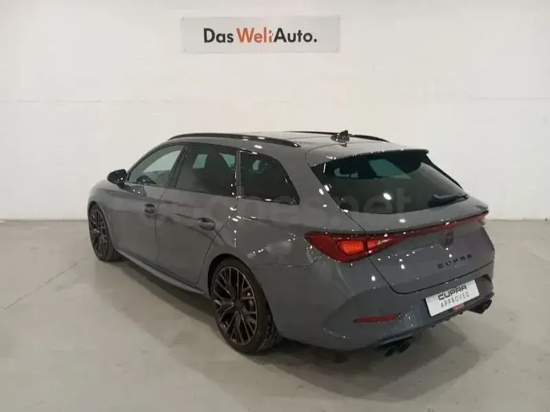 Usado Cupra Leon VZ 300 CV (220 kW) 2023 Gris / plata Familiar