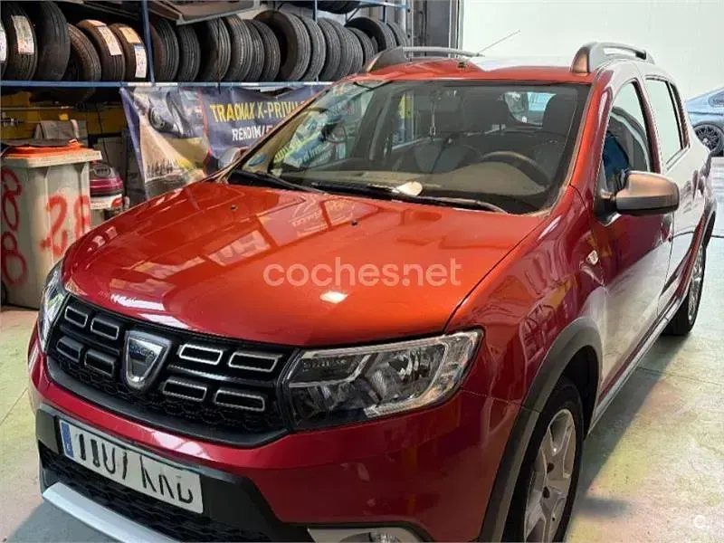 Usado Dacia Sandero Stepway 90 CV (66 kW) 2018 Rojo Berlina