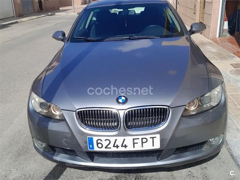 Gris / plata Usado 2007 BMW 320 Coupe | 7500 € (Precio justo) - Imagen 1/4