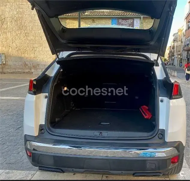 Usado Peugeot 3008 Active 130 CV (95 kW) 2018 Blanco SUV