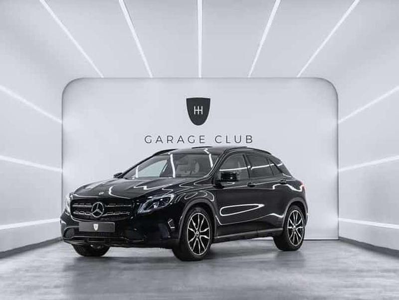 Negro Usado 2018 Mercedes GLA180 Urban SUV | 15.699 € (Buen precio) - Imagen 1/4
