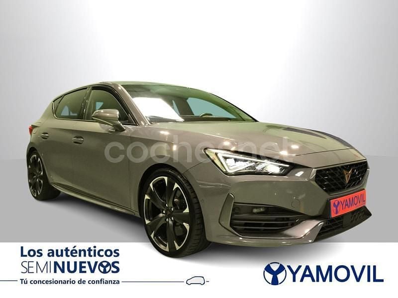 Usado Cupra Leon VZ 300 CV (220 kW) 2023 Gris / plata Berlina