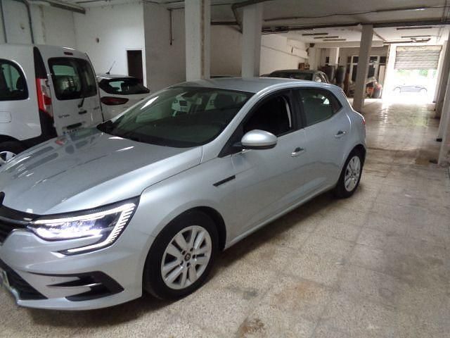 Usado Renault Mégane IV Business 115 CV (84 kW) 2021 Gris