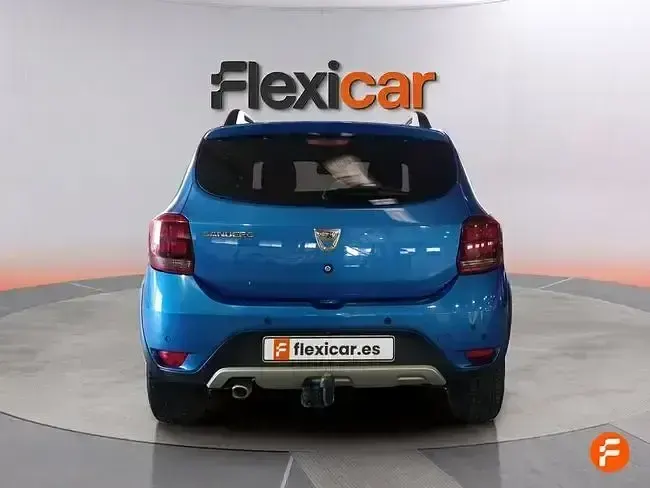 Usado Dacia Sandero Comfort 95 CV (69 kW) 2019 Azul
