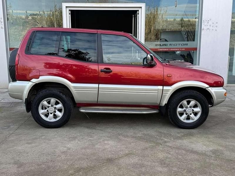 Burdeos Usado 1999 Nissan Terrano SUV | 11.999 € (Precio justo) - Imagen 1/4