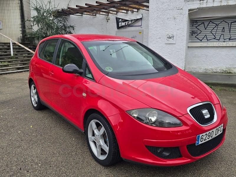 Usado Seat Altea Sport 140 CV (102 kW) 2005 Rojo Monovolumen