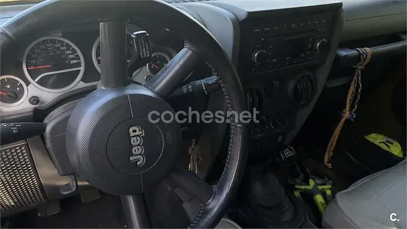 Usado Jeep Wrangler Sahara 177 CV (130 kW) 2007 Verde SUV