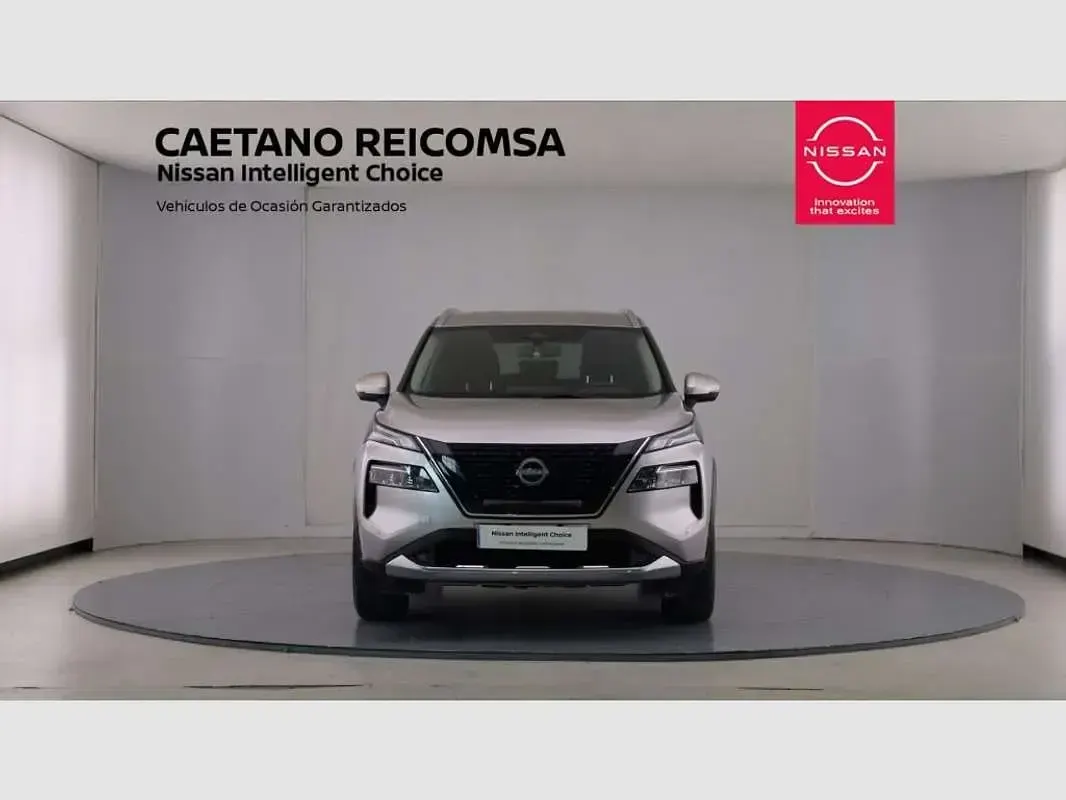 Usado Nissan X-Trail Tekna 215 CV (158 kW) 2022 Plateado SUV