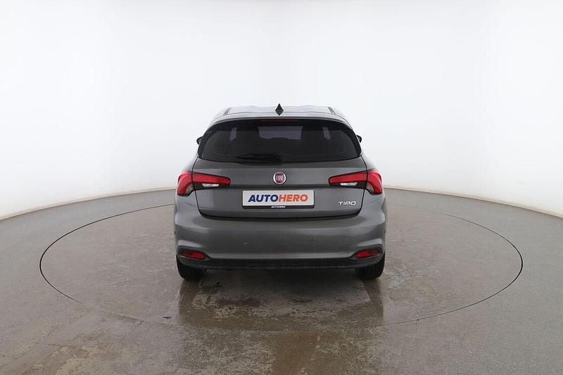 Usado Fiat Tipo Business 120 CV (88 kW) 2018 Gris Utilitario