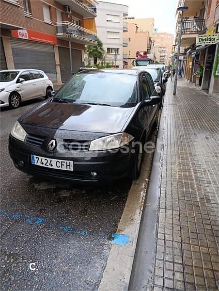 Negro Usado 2003 Renault Mégane II Dynamique Berlina | 1500 € (Super precio) - Imagen 1/4