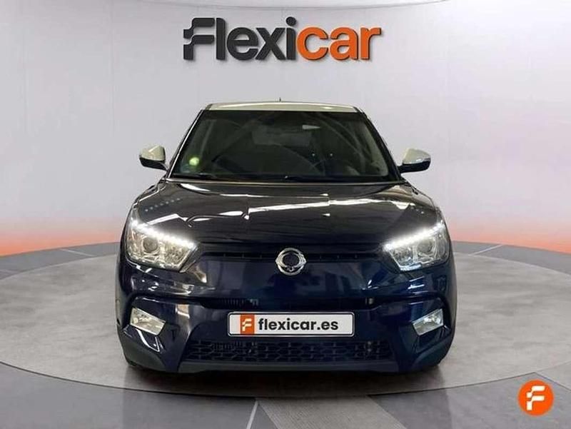 Usado Ssangyong (KGM) Tivoli Limited 116 CV (85 kW) 2017 Negro SUV