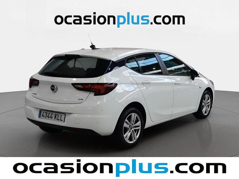 Usado Opel Astra Selective 110 CV (80 kW) 2018 Blanco Utilitario