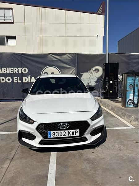 Usado Hyundai i30 N Line 120 CV (88 kW) 2019 Blanco Berlina
