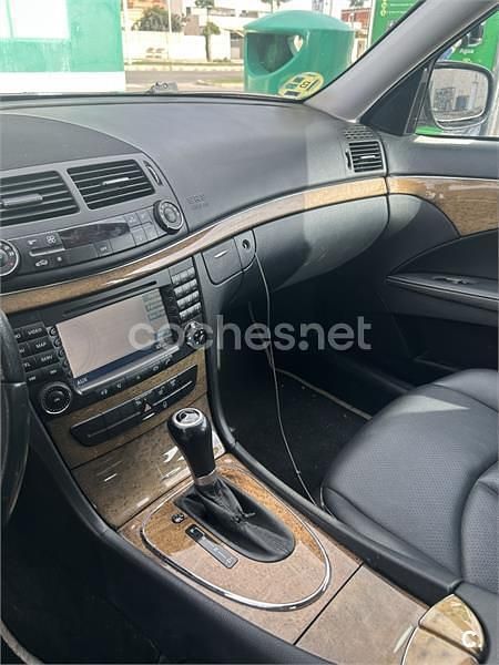Usado Mercedes E320 Avantgarde 224 CV (164 kW) 2008 Negro Familiar