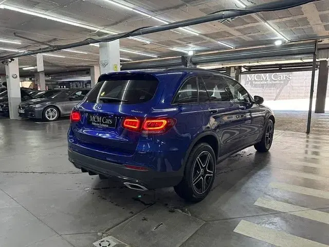 Usado Mercedes GLC300e 306 CV (225 kW) 2020 Azul SUV