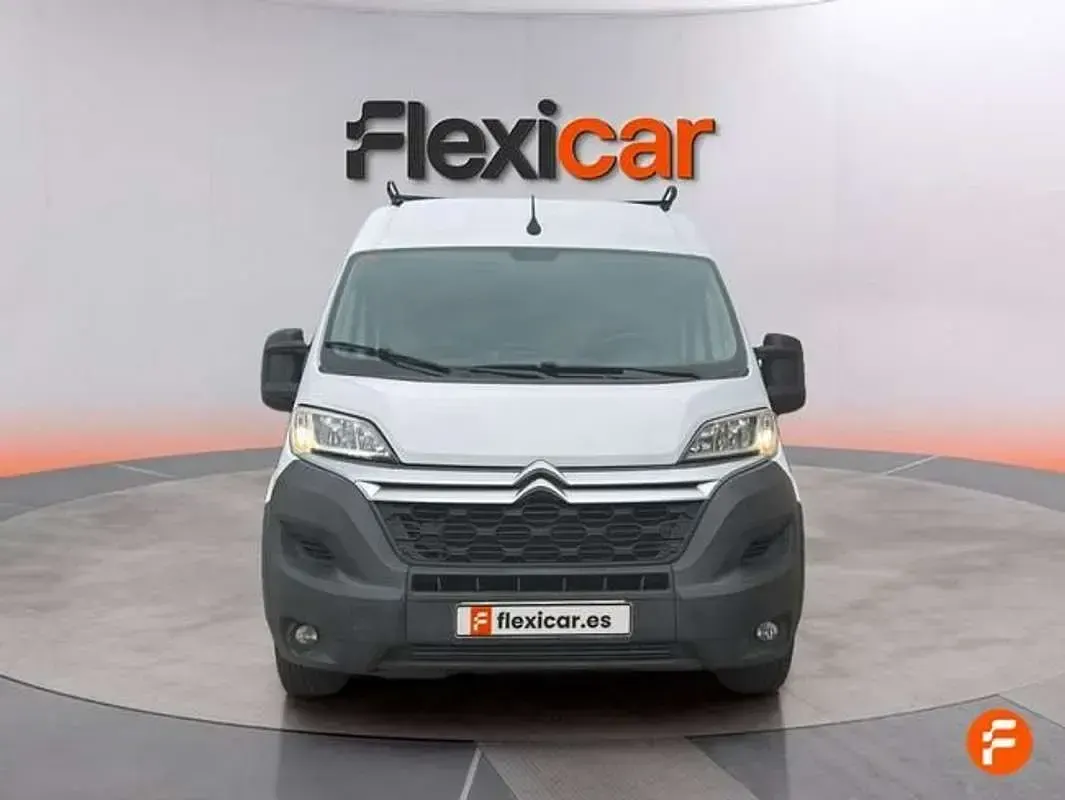 Usado Citroën Jumper 140 CV (102 kW) 2021 Blanco Monovolumen