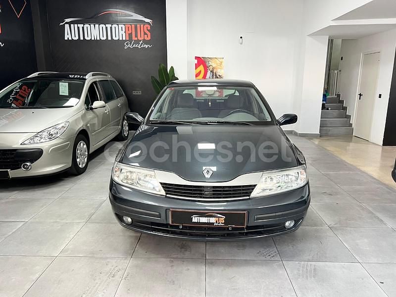 Gris / plata Usado 2004 Renault Laguna II Authentique Berlina | 3999 € (Precio justo) - Imagen 1/4