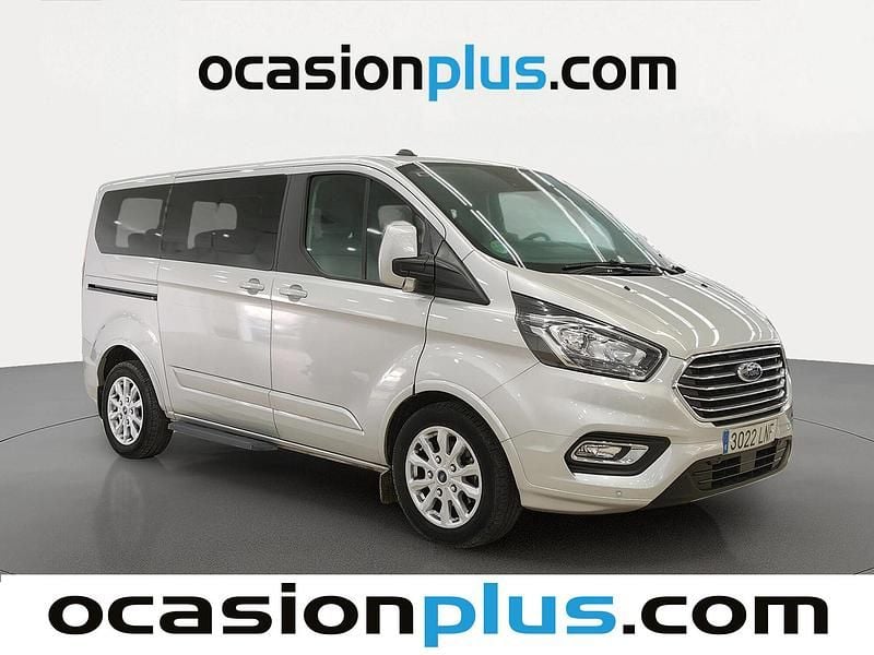 Usado Ford Tourneo Titanium 130 CV (95 kW) 2021 Gris Monovolumen