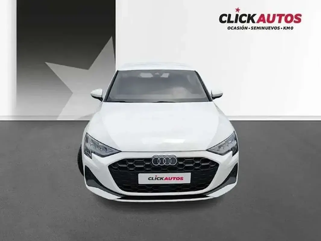 Usado Audi A3 Sportback S-Line 116 CV (85 kW) 2025 Blanco Utilitario