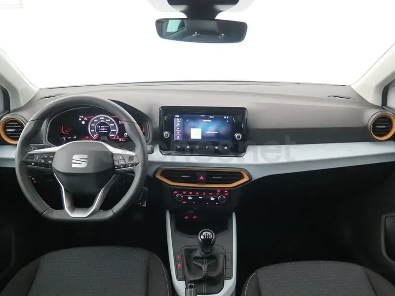 Usado Seat Arona Style 115 CV (84 kW) 2026 Blanco SUV