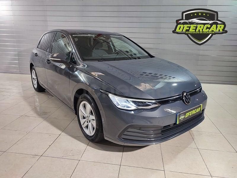 Usado VW Golf VIII 115 CV (84 kW) 2022 Gris / plata Berlina