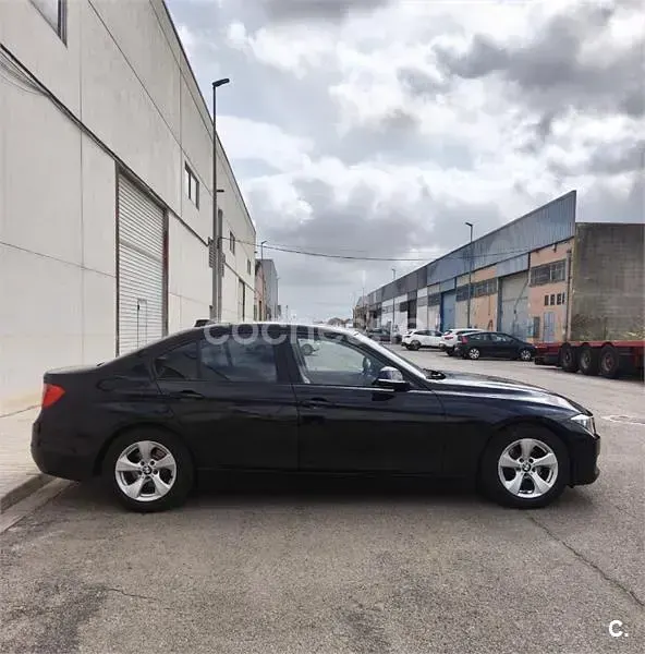 Usado BMW 320 Efficient Dynamics 163 HP (119 kW) 2014 Preto Sedan