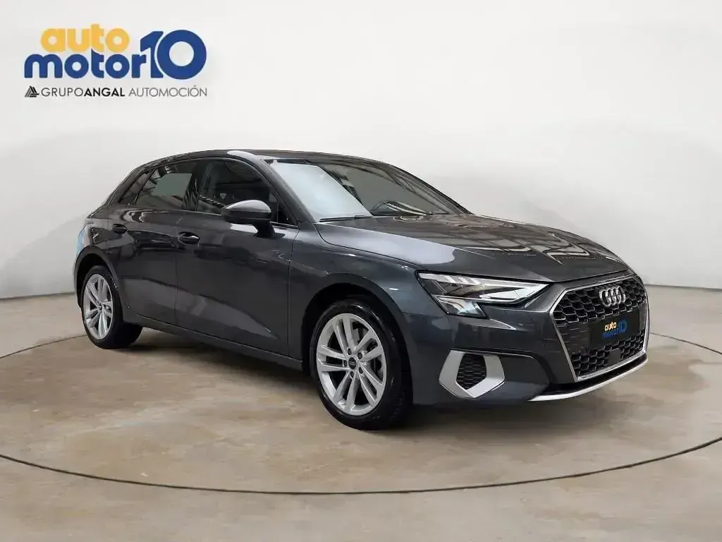 Usado Audi A3 Advanced Plus 204 CV (150 kW) 2021 Gris Berlina