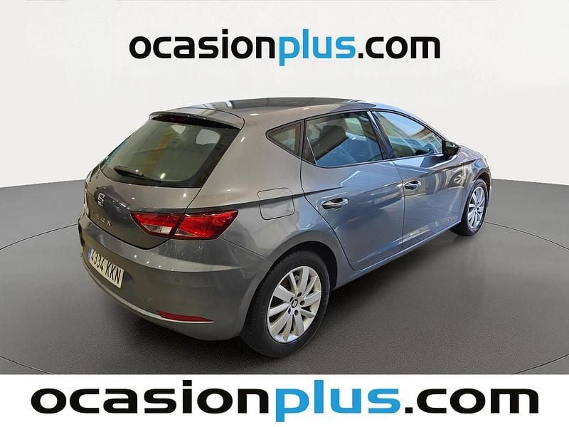 Usado Seat Leon Reference 115 CV (84 kW) 2018 Gris Utilitario