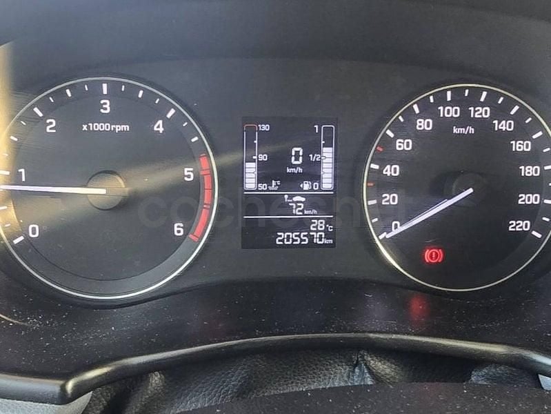 Usado Mercedes GLA220 AMG line 177 CV (130 kW) 2016 Blanco SUV