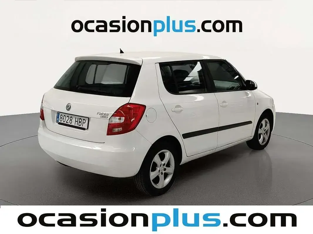 Usado Skoda Fabia 60 CV (44 kW) 2011 Blanco Utilitario