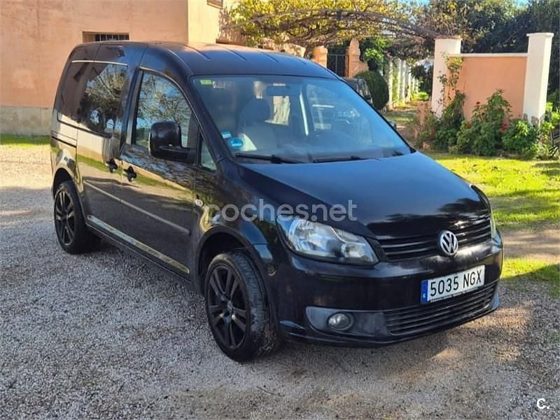 Usado VW Caddy Comfortline 102 CV (75 kW) 2011 Negro Monovolumen