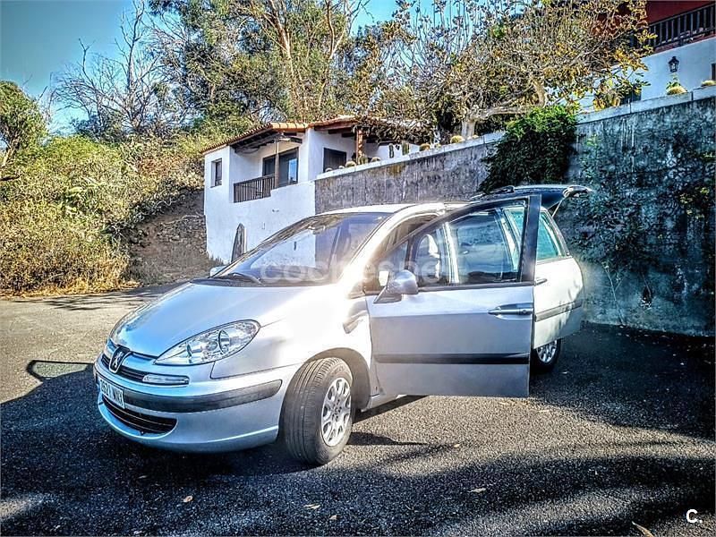 Gris / plata Usado 2004 Peugeot 807 Monovolumen | 3500 € (Caro) - Imagen 1/4