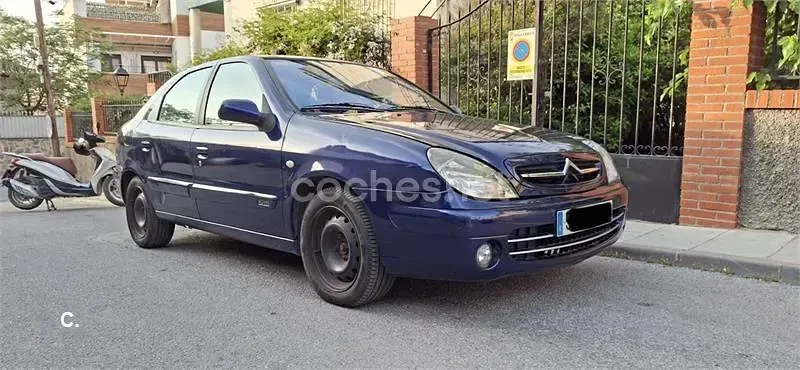 Usado Citroën Xsara Exclusive 90 CV (66 kW) 2004 Azul Berlina