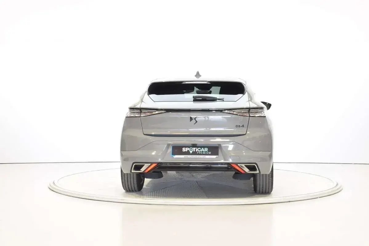 Usado DS Automobiles DS4 Performance 131 CV (96 kW) 2024 Gris SUV
