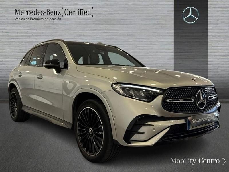 Occasion Mercedes GLC300 AMG line 197 PK (144 kW) 2025 Zilver