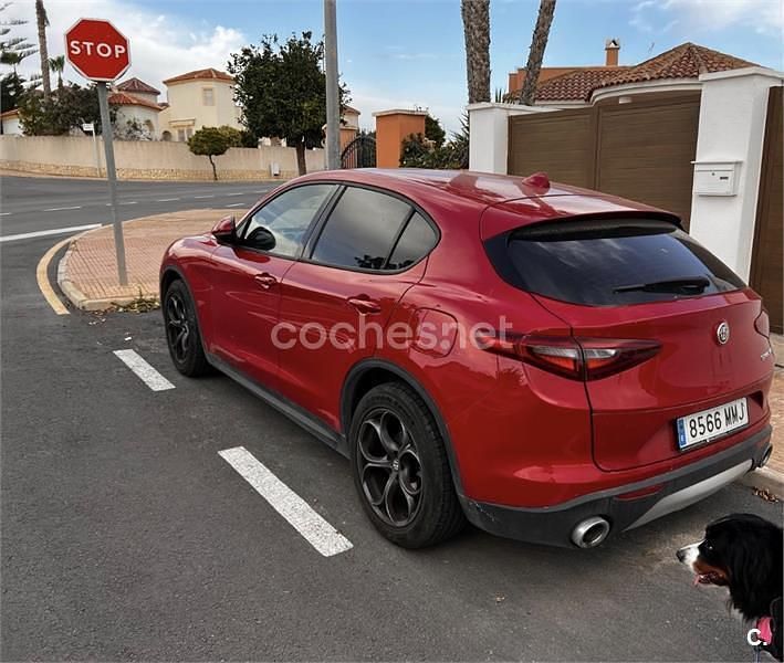 Usado Alfa Romeo Stelvio 160 CV (117 kW) 2019 Rojo SUV