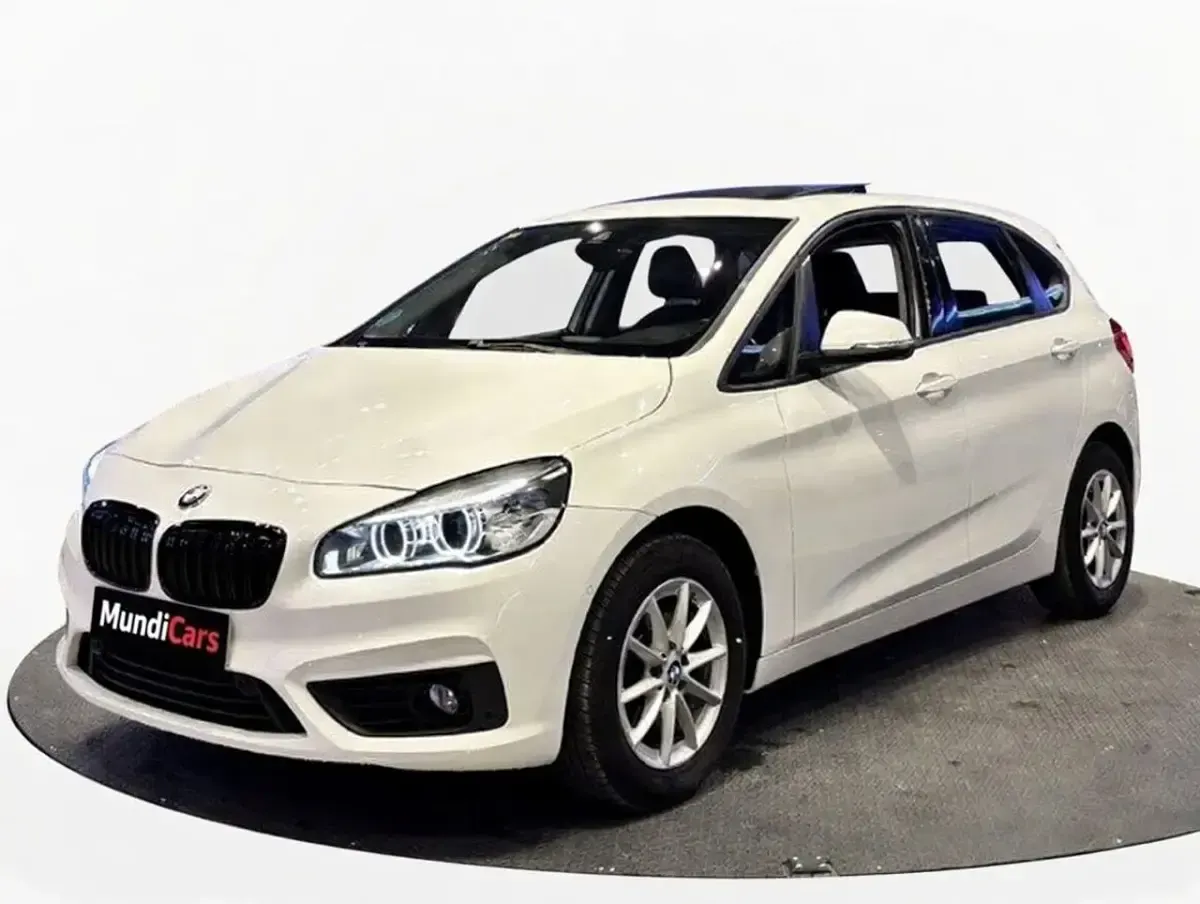 Käytetty BMW 218 Active Tourer Basis 150 HP (110 kW) 2017 Valkoinen Tila-auto