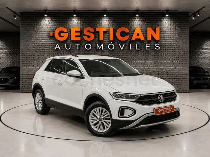 Usado VW T-Roc Life 110 CV (80 kW) 2023 Blanco SUV
