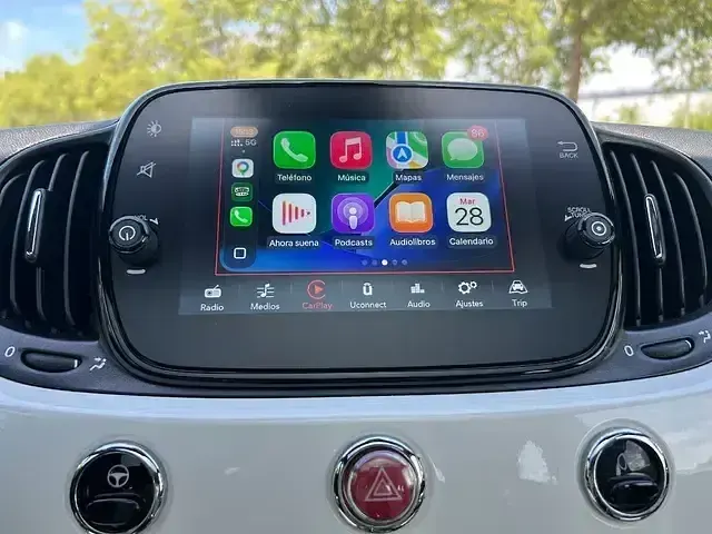 Usado Fiat 500 Dolcevita 70 CV (51 kW) 2022 Blanco Utilitario