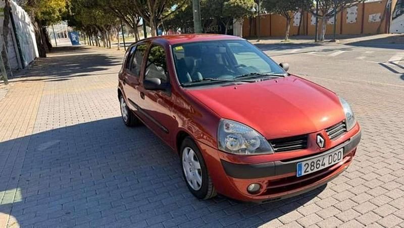 Usado Renault Clio II Expression 80 CV (58 kW) 2004 Burdeos Utilitario