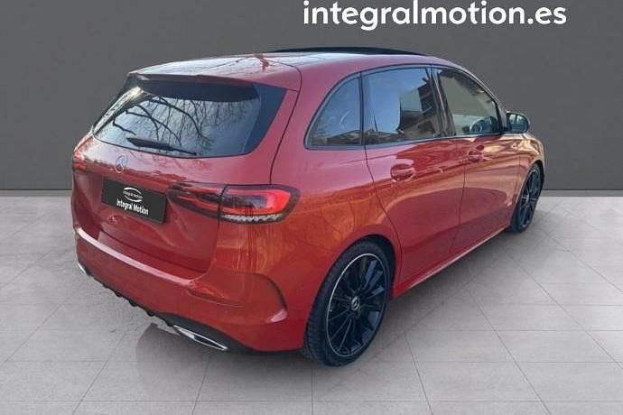 Usado Mercedes B220 190 CV (139 kW) 2019 Utilitario