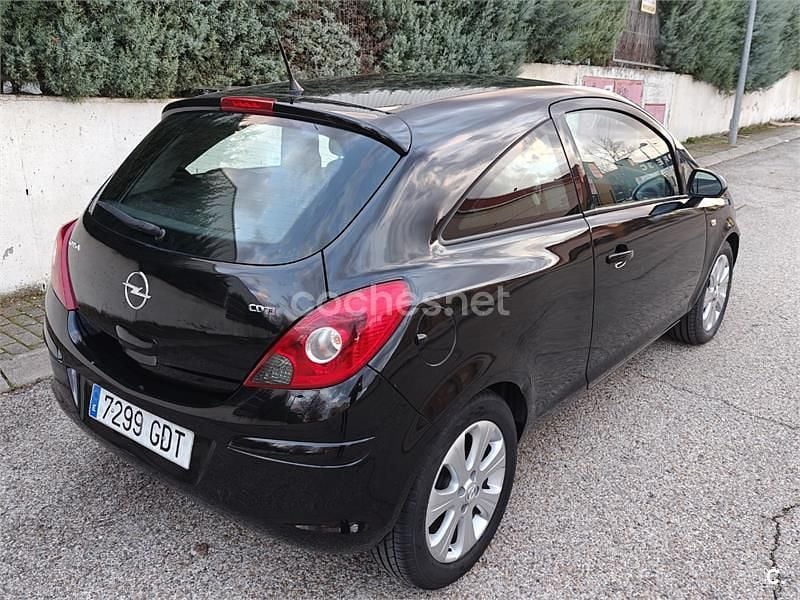 Usado Opel Corsa Enjoy 80 CV (58 kW) 2008 Negro Utilitario