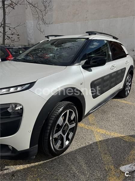 Usado Citroën C4 Shine Edition 110 CV (80 kW) 2017 Blanco Berlina