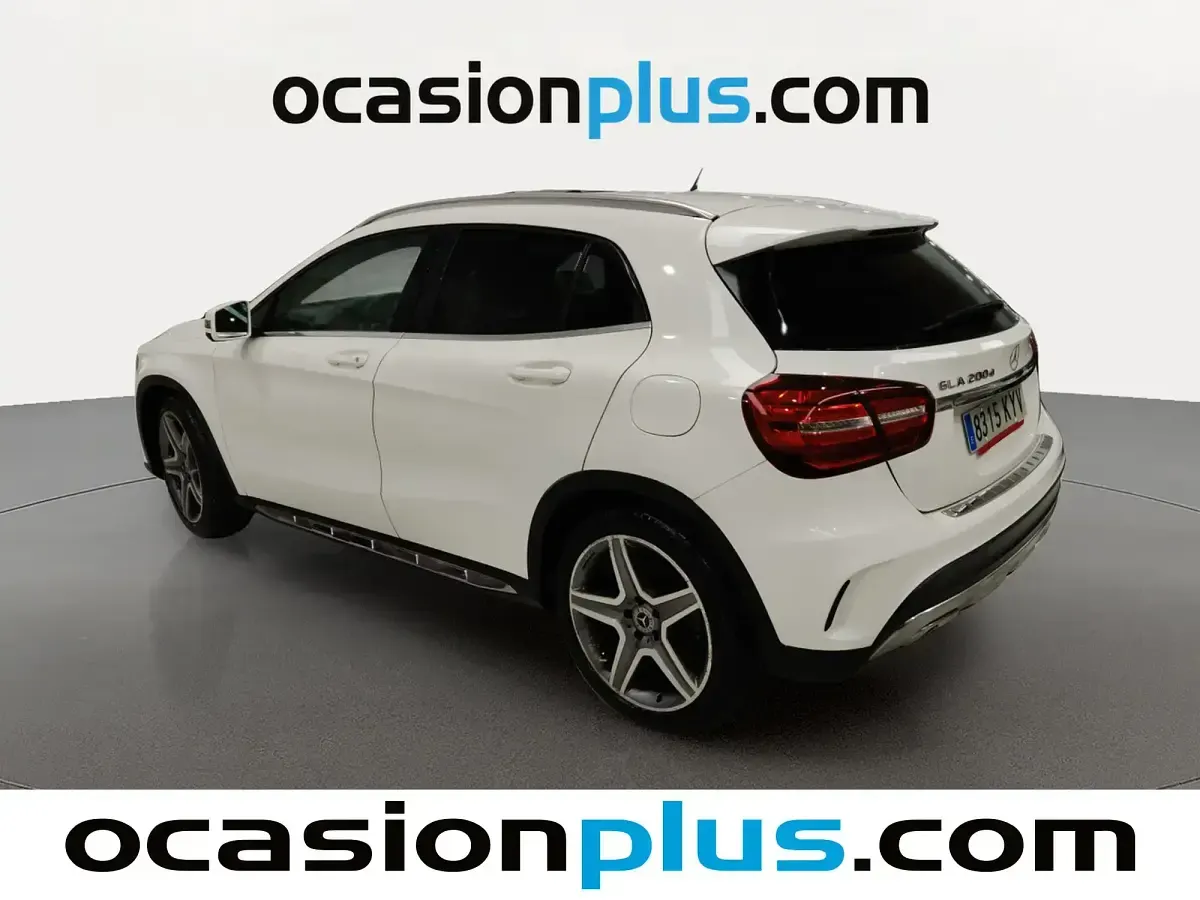 Begagnad Mercedes GLA200 136 HK (100 kW) 2019 Vit SUV