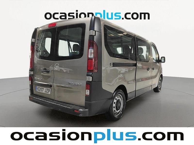 Usado Opel Vivaro S 125 HP (91 kW) 2017 Castanho Monovolume