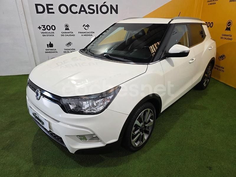 Blanco Usado 2015 Ssangyong (KGM) Tivoli SUV | 10.990 € - Imagen 1/4