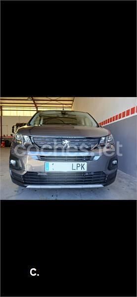 Usado Peugeot Rifter GT 130 CV (95 kW) 2021 Gris / plata Monovolumen