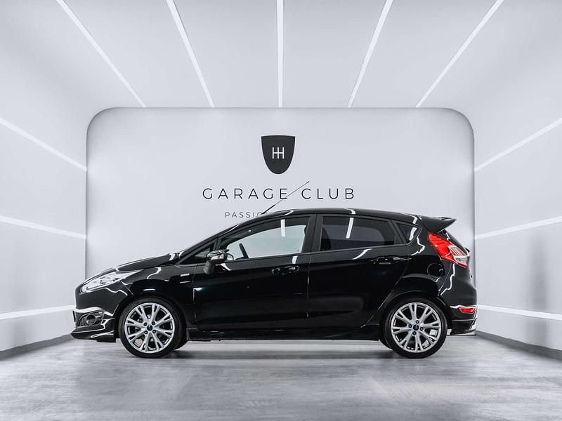 Usado Ford Fiesta ST-Line 101 CV (74 kW) 2017 Negro Berlina